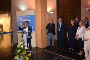 El alcalde de Huesca interviene en el acto de inauguración. I.C.